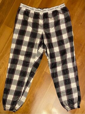 Victoria's Secret Flannel Jogger Pajama Bottoms